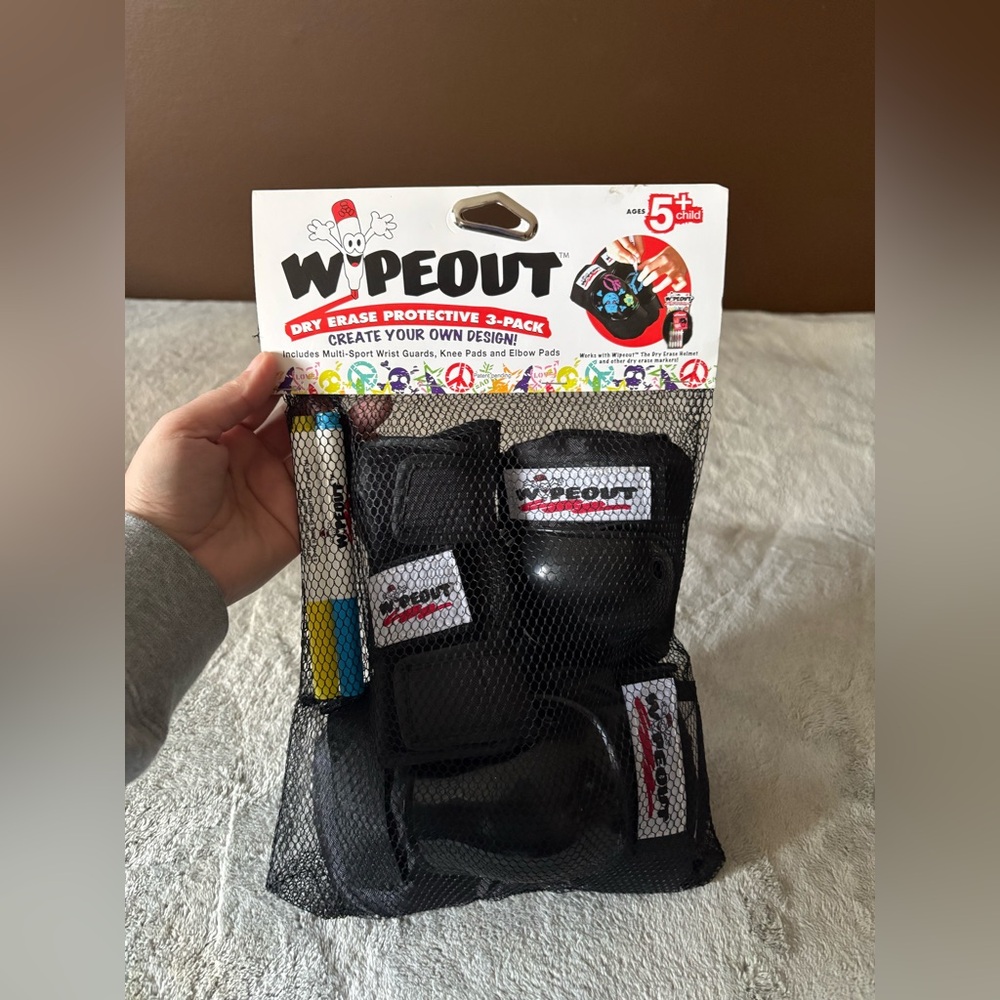 Target Wipeout Dry Erase Protective Gear Set - Black